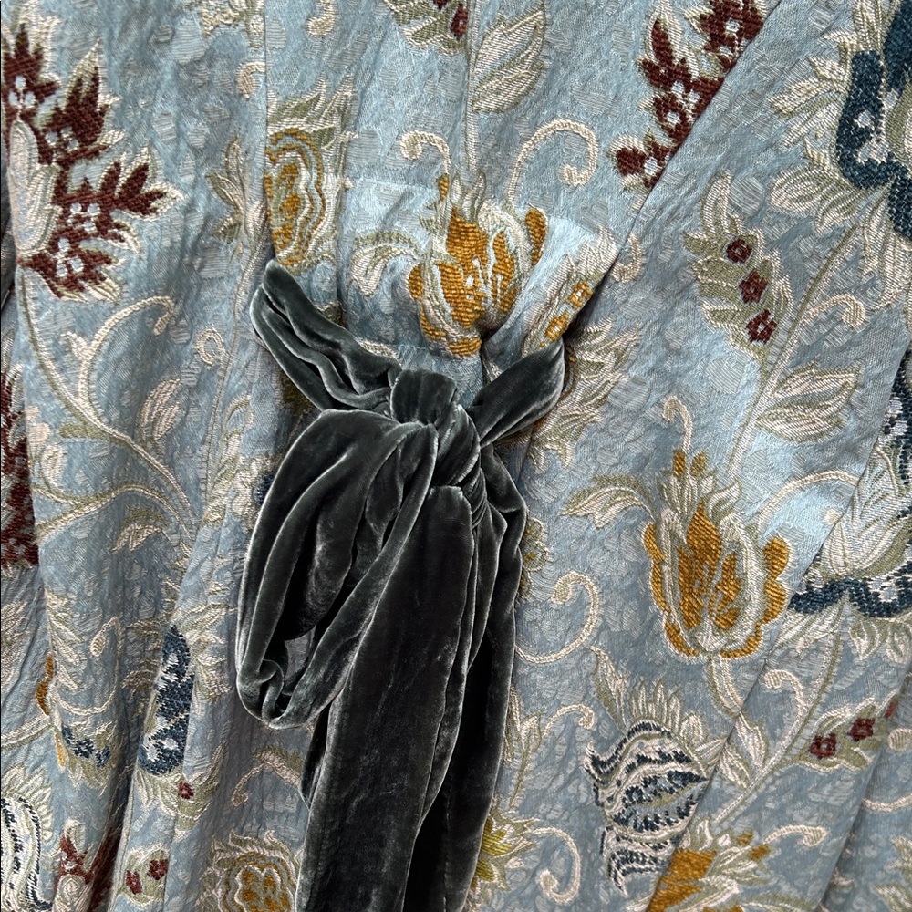 Floral Patterned Coat - Picture 4 of 7